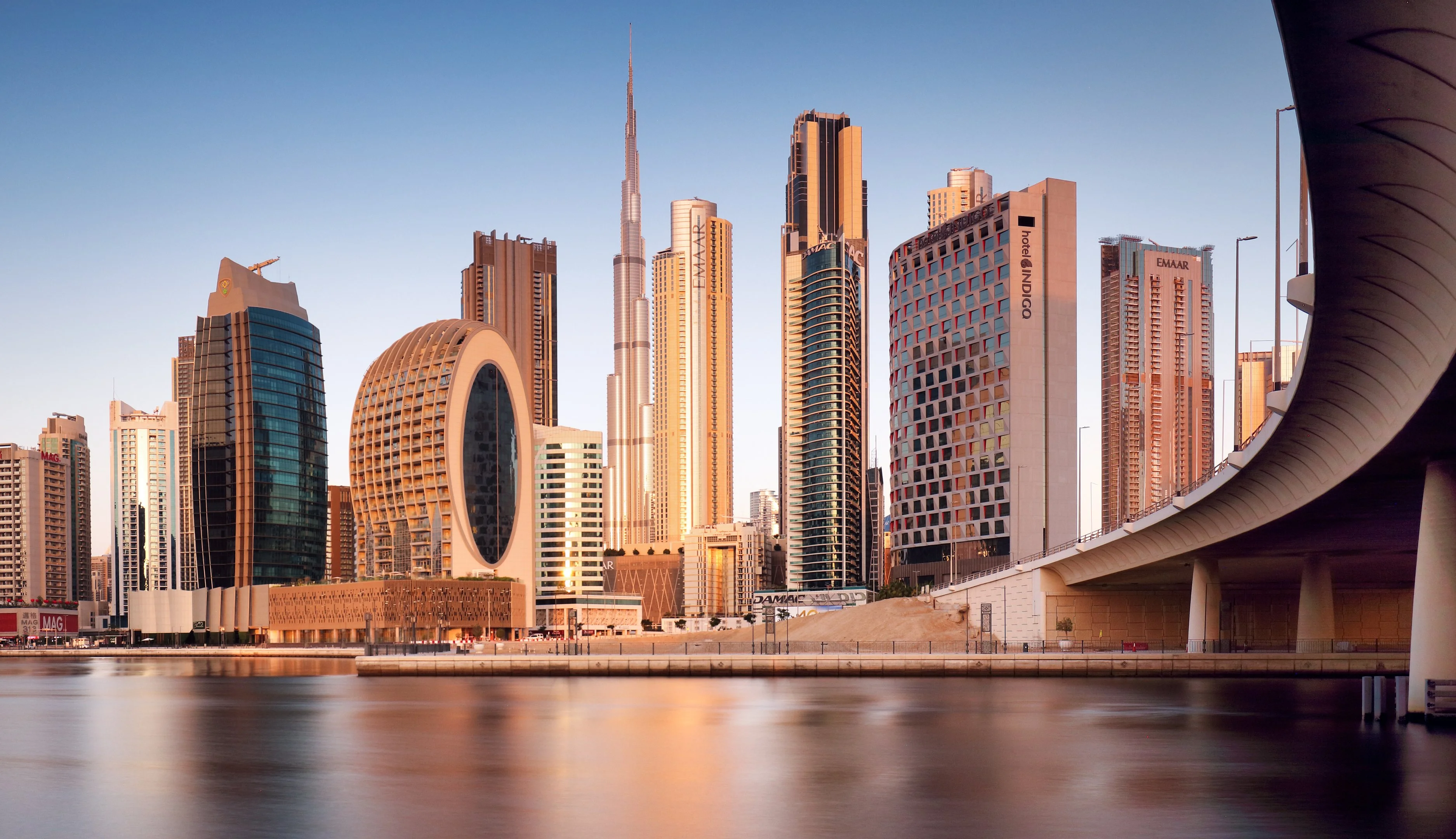 Quartier d’affaires de Dubaï — bureaux premium et skyline